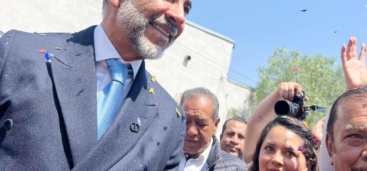 Fernando Flores Fernández se registra como candidato del PAN a la alcaldía de Metepec