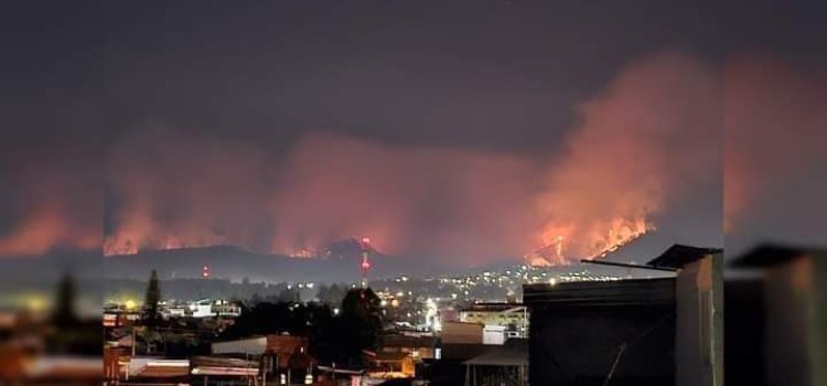 Lleva Cruz Roja ayuda a quienes sofocan incendios forestales en Tejupilco