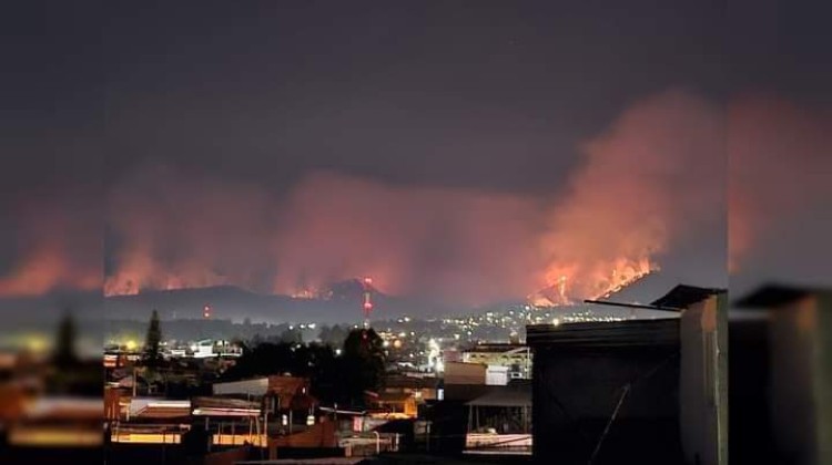 Lleva Cruz Roja ayuda a quienes sofocan incendios forestales en Tejupilco