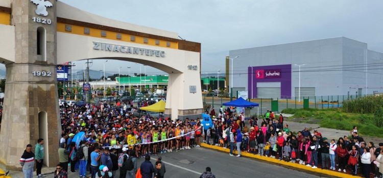 Con todo y mascotas, participaron más de mil en la Carrera del Marisco en Zinacantepec