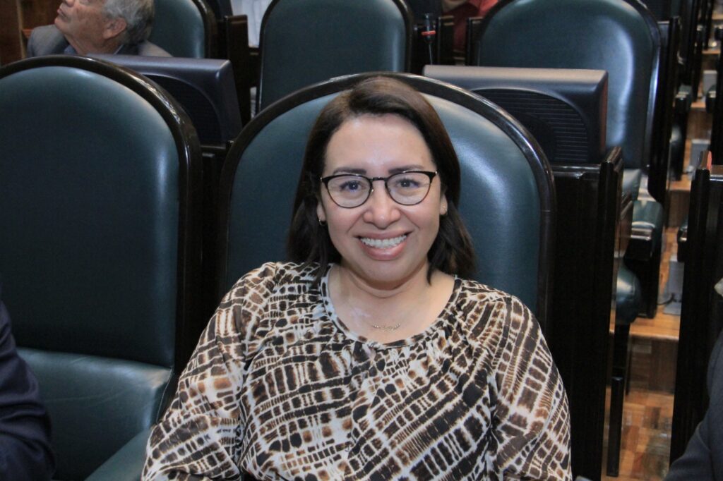 diputada Azucena Cisneros Coss